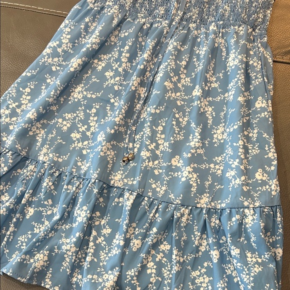 Blue Floral Women’s Dress, size S. EUC. - Picture 3 of 5